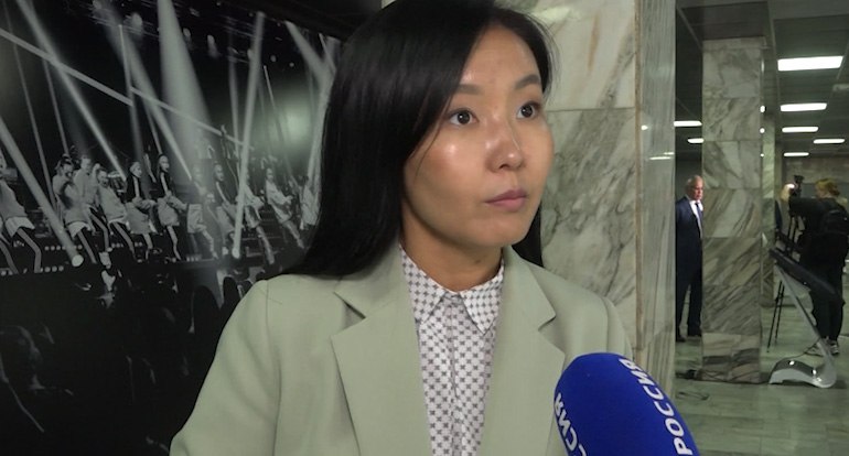 В Забайкальском крае власти региона рассчитывают на запуск сразу нескольких новых производств в 2026 году Новые производства в строительной и промышленной кооперации должны усилить обрабатывающий сектор Эти направления власти считают базовыми для дальнейшего развития строительного рынка и инфраструктурных проектов В 2026 году на территории Забайкальского края ожидаем открытия следующих производств завода крупнопанельного домостроения производства металлоконструкций производства промышленных газов производства керамического кирпича и производства бетонных изделий рассказала министр экономического развития Забайкалья Жаргалма Бадмажапова Подготовка к этим запускам идет не с нуля В 2024 2025 годах в регионе получили поддержку 27 проектов в сфере обрабатывающей промышленности Они уже дали около 200 рабочих мест в строительстве пищевой отрасли и металлообработке Поддержка инвесторов осуществляется в рамках нацпроекта Эффективная и конкурентная экономика который в Забайкалье делают ставкой именно на промышленный рост Забайкалье