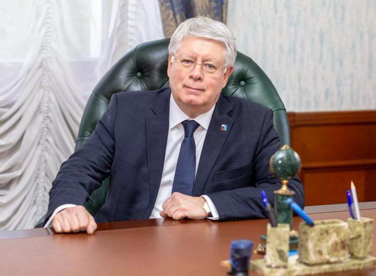 Путин наградил российского посла в Казахстане Алексей Бородавкин награждён орденом "За заслуги перед Отечеством" II степени. "За большой вклад в реализацию внешнеполитического курса Российской Федерации и многолетнюю добросовестную дипломатическую службу наградить орденом "За заслуги перед Отечеством" II степени Бородавкина Алексея Николаевича – Чрезвычайного и Полномочного Посла Российской Федерации в Республике Казахстан", – говорится в указе президента России. Бородавкина назначили послом России в Казахстане в 2018 году.