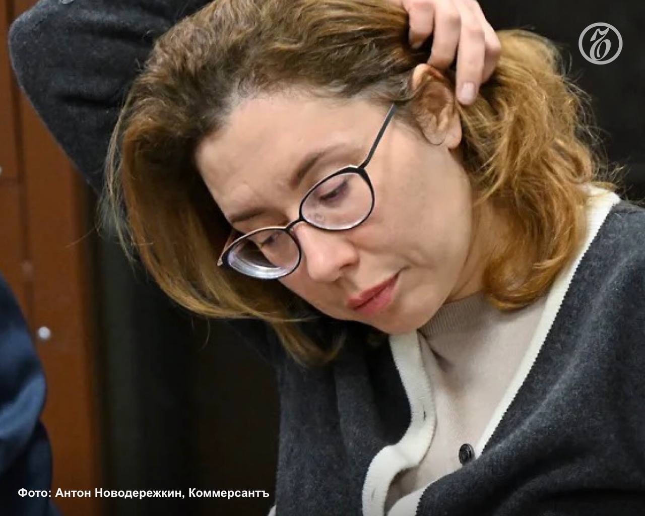 Суд отказал жене экс главы Сочи в размещении детей в СИЗО Об этом сообщает ТАСС По словам адвоката фигурантки Елизаветы Меткиной администрация изолятора отказала Янине Копайгородской сославшись на действующую норму допускающую нахождение при матери только детей до трех лет несмотря на инициативу Минюста продлить этот возраст до четырех лет Янина Копайгородская у которой пятеро детей в том числе двухлетние двойняшки и трехлетняя дочь намерена обжаловать решение Подписывайтесь на Ъ Сочи