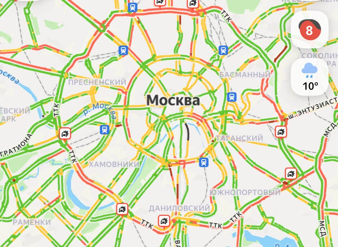 Пробки в Москве достигли 8 ми баллов