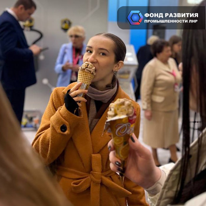 Предприятия пищевой промышленности ЛНР представят свою продукцию на ярмарке которая пройдет 26 февраля в Луганске в рамках отраслевого форума Ранее луганские продукты уже вызвали ажиотаж на ярмарке в Минске мороженое кондитерские изделия зерновые хлопья масло и колбасы попробовали более 4 тысяч посетителей