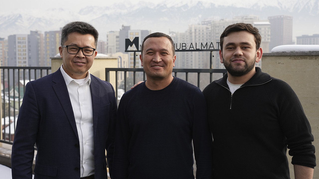 У MOST Ventures появился первый портфельный стартап из Узбекистана Венчурный фонд MOST Ventures инвестировал в стартап BITO в рамках bridge раунда Сделка была структурирована с участием трех сторон и включала частичный exit раннего инвестора и венчурной студии Startup Garage Текущая оценка стартапа составила 10 млн За последние 10 месяцев BITO продемонстрировал устойчивую динамику роста Выручка компании выросла почти в три раза также было привлечено 300 тысяч от локальных венчурных фондов Ранее MOST Holding уже инвестировал в узбекистанскую компанию на ангельской стадии но именно для фонда BITO стал первым портфельным стартапом из Узбекистана отметил управляющий партнер MOST Ventures Алим Хамитов Подробности на сайте