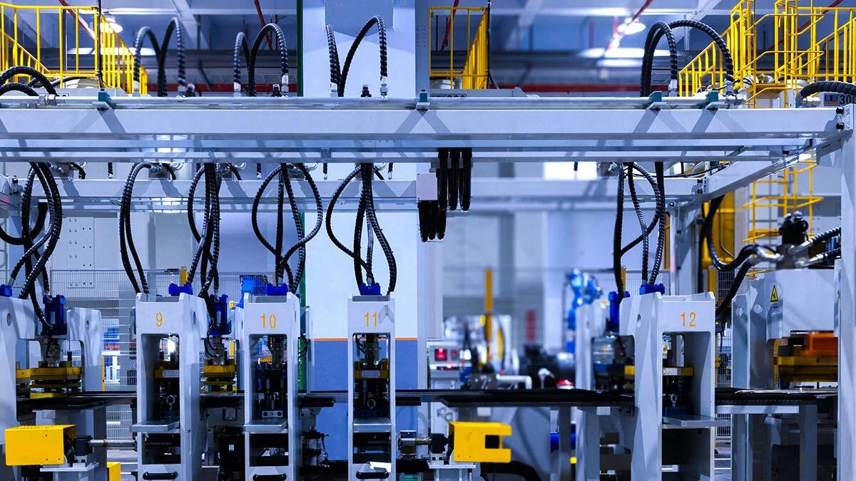 Российский разработчик IT-решений «Группа Астра» и производитель роботизированных систем Technored договорились о совместной разработке софта для полного цикла роботизации промышленных предприятий «Группа Астра» будет разрабатывать ПО, которое позволит объединять различных роботов в единую систему так называемых «умных предприятий» Сам софт компания создаст на базе операционной системы ОС Astra Linux Embedded Это обеспечит скорость и безопасность автоматизированных решений, отметил представитель «Группы Астра» Помимо того, вся IT-инфраструктура Technored мигрирует на инфраструктурное ПО «Группы Астра» ОС Astra Linux с полным набором пользовательских офисных приложений Technored занимается разработкой и производством роботов, роботизированных систем, компонентов и ПО На рынке софта для промышленной роботизации уже разрабатывают схожие решения «Сбер» и «Яндекс» Подписаться