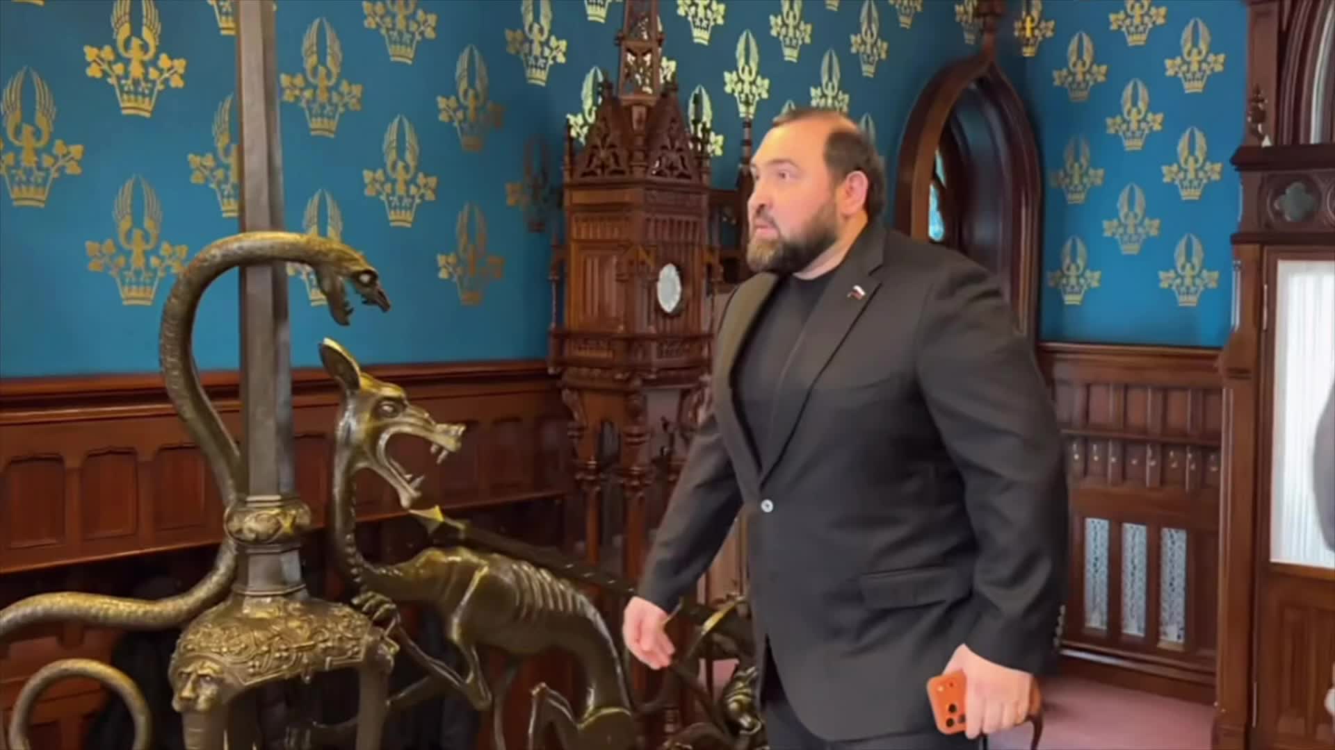 Россия и Оман укрепляют дипломатические связи на выставке