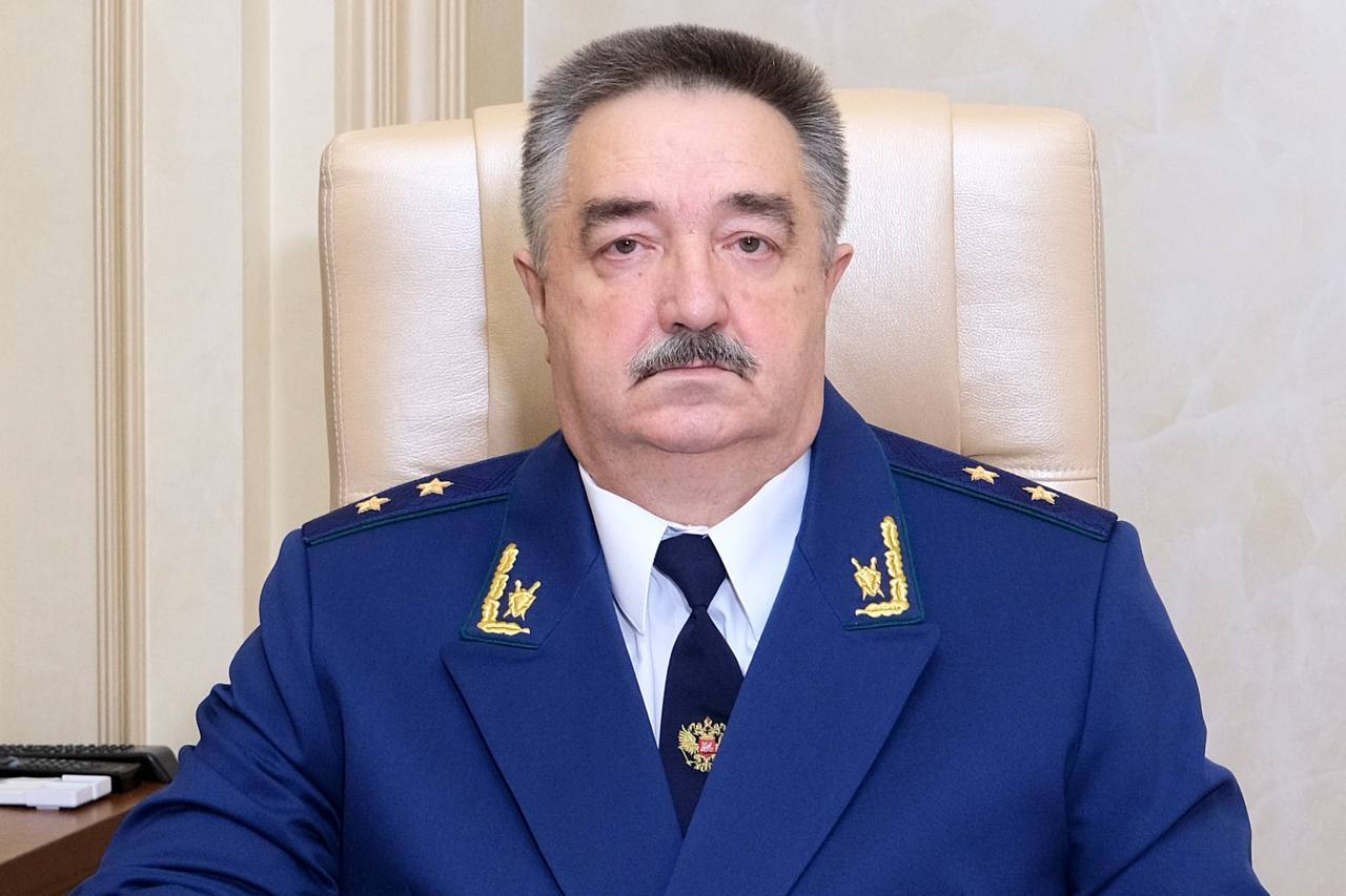 Николай Саврун покинет пост прокурора Воронежской области Саврун занял должность прокурора региона в 2020 году Пятилетний срок его полномочий истекает 10 декабря Его место может занять 54 летний Валерий Войнов Подписывайтесь на канал РИА Воронеж в Max