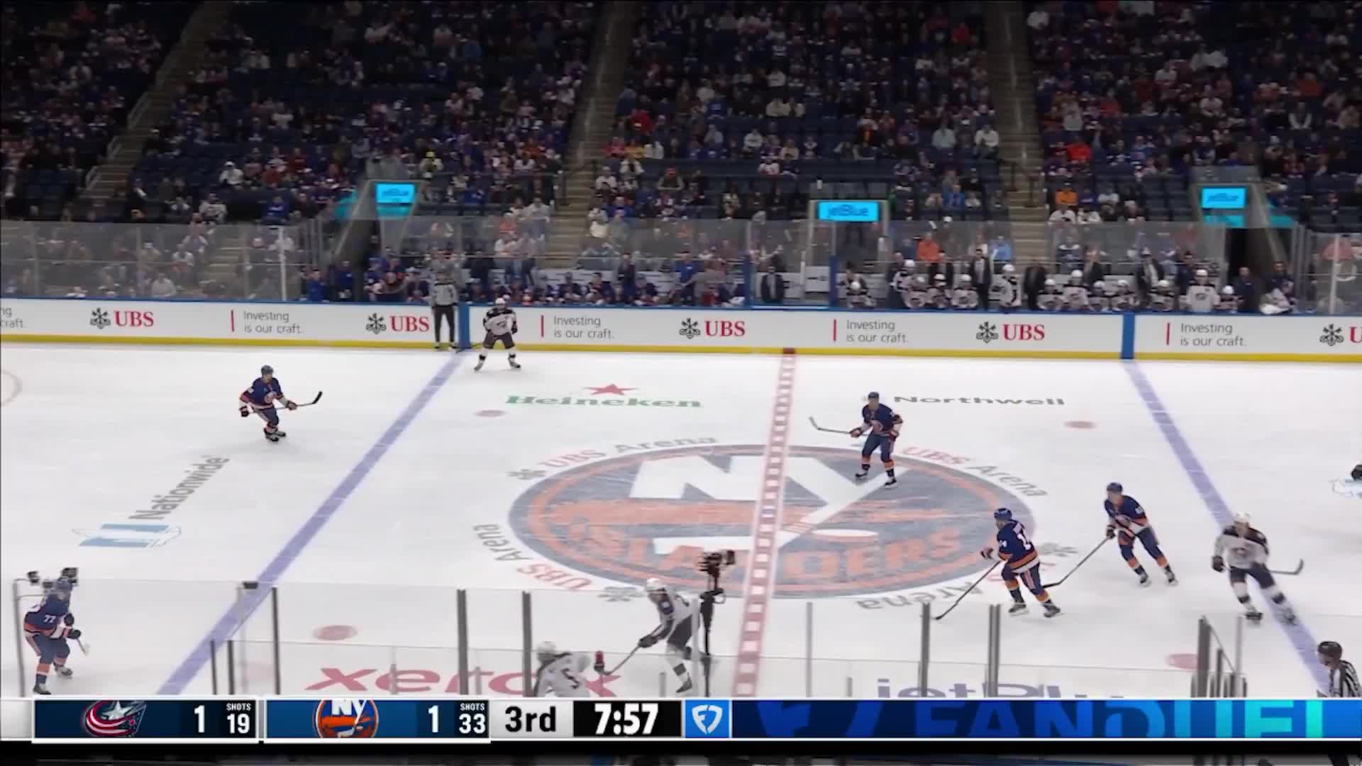 Марченко из Коламбуса продолжает результативную серию в матче с Нью-Йорк Айлендерс