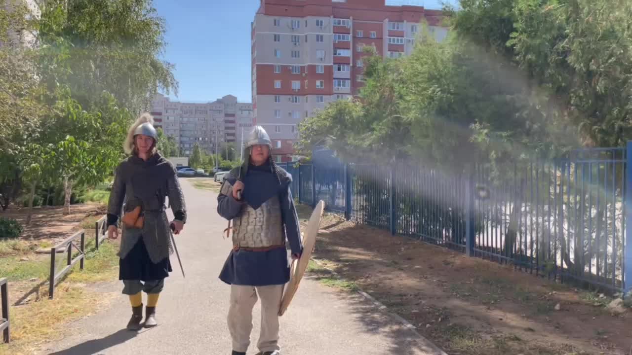 Древнерусские богатыри проголосовали на выборах в Волжском