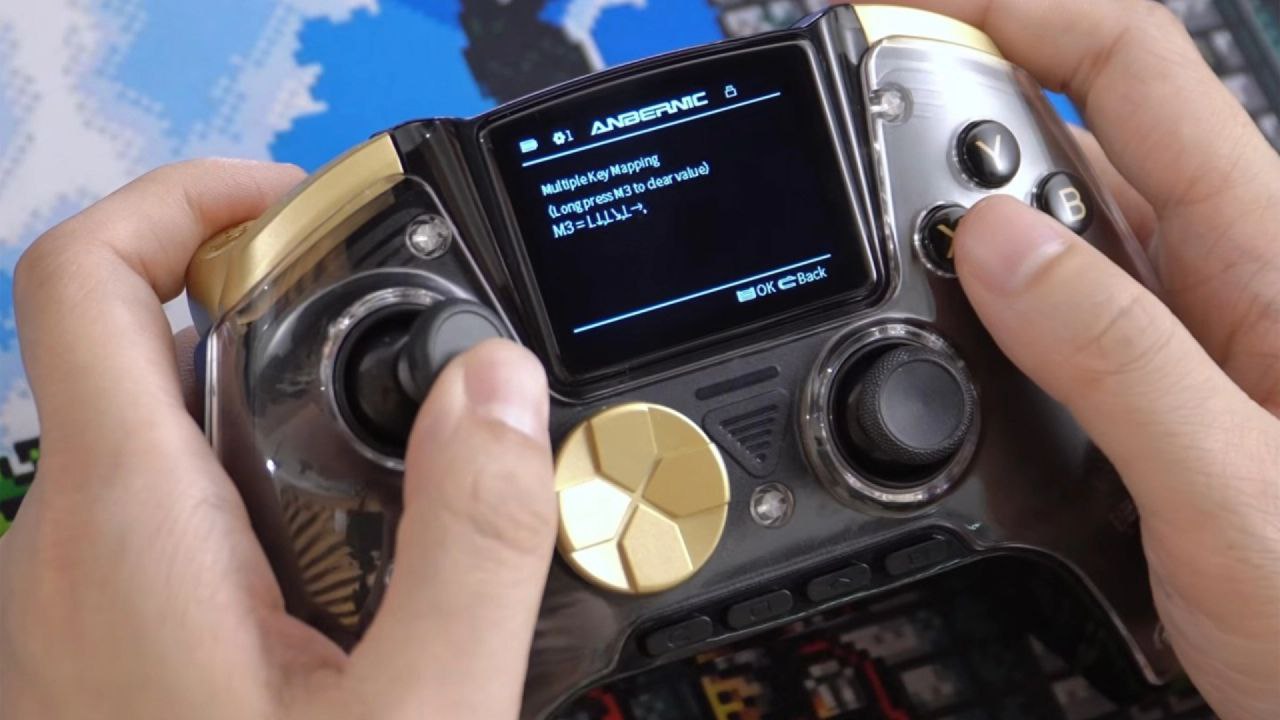 Anbernic представила геймпад с мониторингом сердечного ритма Компания выпустила геймпад со встроенным мониторингом сердечного ритма Устройство поддерживает беспроводное и проводное подключение расширенные макросы и все популярные платформы но цена и дата выхода пока не раскрыты идеальный подарок для фаната соулс лайков чтоб видеть как сердце разрывается на боссе Следи за новостями VA PC Наш менеджер для связи