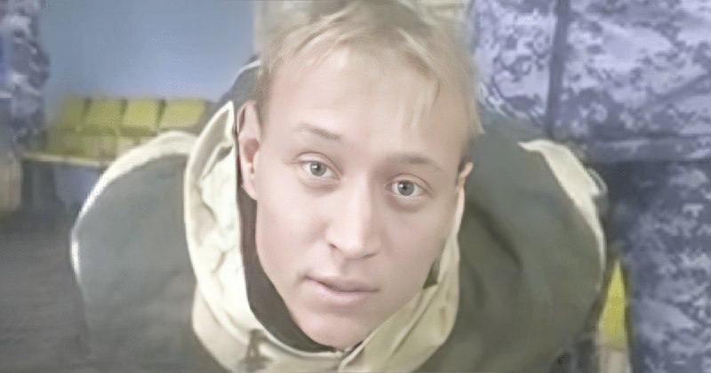 К 6 годам колонии приговорили уральца написавшего Молодец пацан под вк постом о стрельбе в военкомате Центральный окружной военный суд в Екатеринбурге приговорил к 6 годам колонии строгого режима 52 летнего жителя Нижних Серег Павла Яковлева передает наш корреспондент в суде Также Яковлеву на 3 года запретили администрировать интернет ресурсы Мужчину осудили по статье об оправдании терроризма По версии следствия 26 сентября 2022 года он написал в паблике во Вконтакте Екатеринбург Новости под постом о стрельбе в военкомате Усть Илимска комментарий Молодец пацан В январе 2025 года в отношении Яковлева было возбуждено уголовное дело 5 февраля его задержали В ходе прений прокурор запросил наказание в виде 6 лет и 6 месяцев колонии строгого режима а также 4 летний запрет на администрирование интернет ресурсов Госообвинитель назвал отягчающими обстоятельствами общественную опасность преступления совершение преступления в период частичной мобилизации а также то что ранее Яковлев привлекался к уголовной ответственности за убийство нанесение тяжкого вреда здоровью и причинение вреда здоровью средней тяжести Смягчающими обстоятельствами прокурор называл неудовлетворительное состояние здоровье подсудимого Сторона защиты просила полностью оправдать Павла Яковлева Адвокат пояснил что не согласен с тем что комментарий Молодец пацан оправдывает терроризм По словам защитника Яковлев не хотел одобрять стрельбу в военкомате а желал лишь положительно отметить факт визита молодого человека в военкомат и желание того отправиться на срочную службу Адвокат также отмечал что на момент размещения комментария стрелявший в военкома Руслан Зинин не был признан террористом а приговор по его делу был вынесен только в январе 2024 года На фото признанный террористом Руслан Зинин который устроил стрельбу в военкомате Усть Илимска во время мобилизации в сентябре 2022 го Подпишитесь на SOTAvision новости из России без цензуры и пропаганды