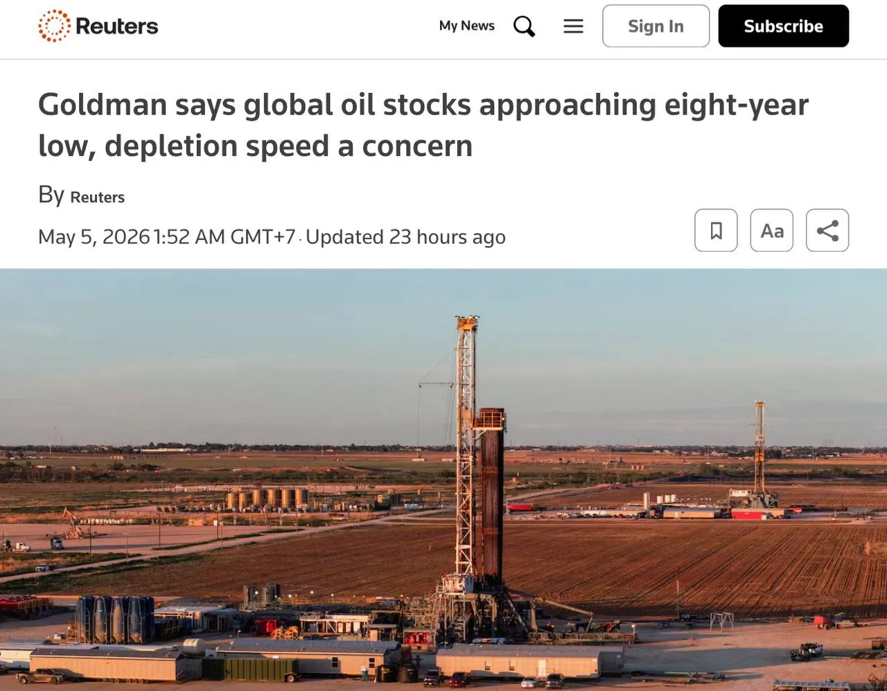 Мировые запасы нефти приблизились к минимуму за последние 8 лет эксперты Согласно оценкам банка Goldman Sachs общий объем запасов в глобальных хранилищах сейчас эквивалентен лишь 101 дню мирового спроса К концу мая 2026 года этот показатель может сократиться до 98 дней что станет рекордным минимумом с 2018 года Хотя общие мировые запасы вряд ли достигнут минимальных операционных уровней скорость истощения и потери поставок в некоторых регионах вызывают беспокойство отметили в Goldman Sachs Reuters finlock