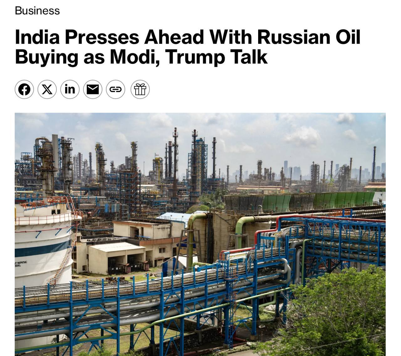 Индия продолжает активно закупать российскую нефть пишет Bloomberg Индийские НПЗ планируют делать это в ноябре и декабре Подпишись на SputnikTj
