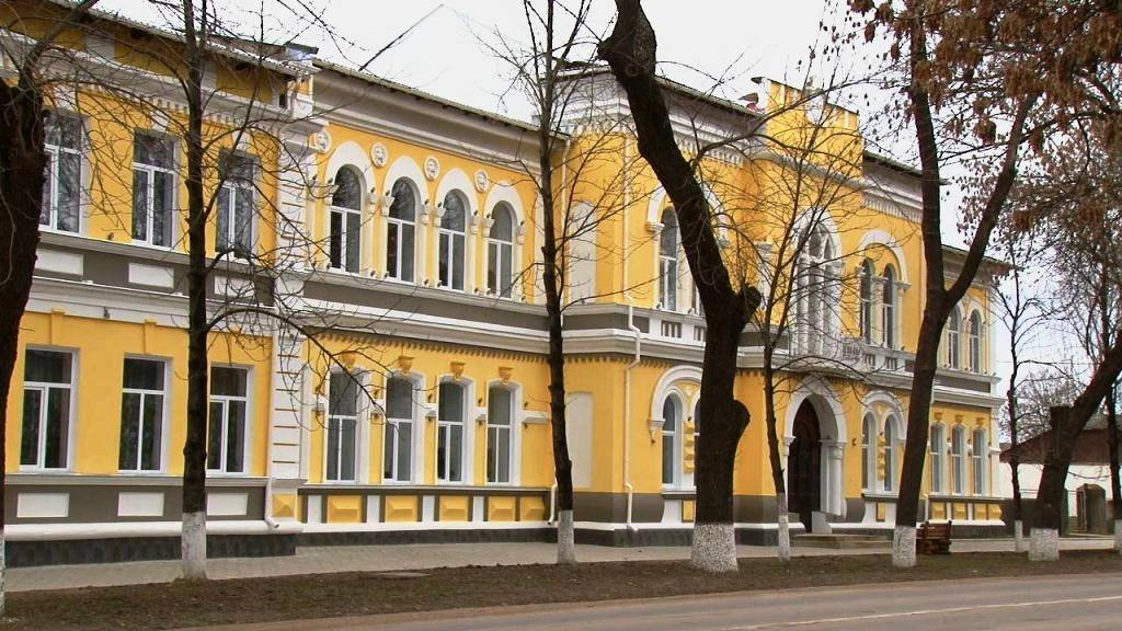 В ряде приднестровских школ сегодня сокращённые уроки Тепло подали ещё в прошлую пятницу однако из за морозов не везде удалось набрать комфортную температуру Президент Красносельский поручил главам госадминистраций быть на связи с УНО и если где то ещё не прогрелись школы сокращать количество или продолжительность уроков