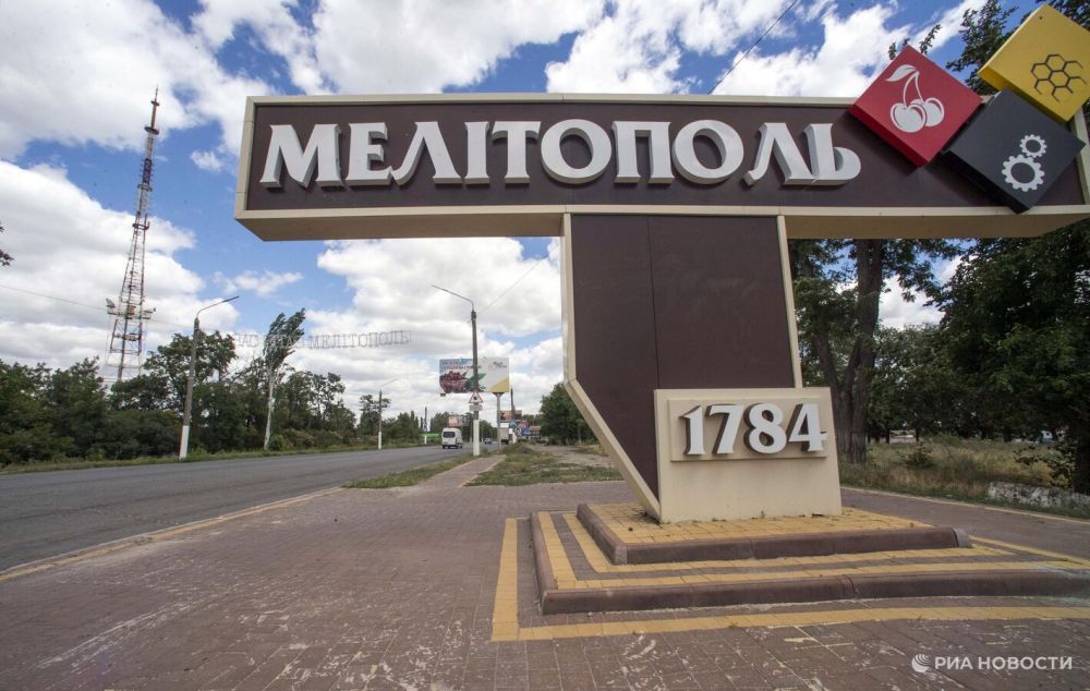 Балицкий сообщил о десяти попытках ВСУ атаковать Мелитополь СИМФЕРОПОЛЬ, 15 мая – РИА Новости. ВСУ минувшей ночью совершили более десяти попыток атаковать административный центр Запорожской области город Мелитополь, часть БПЛА сбиты на подлете, сообщил губернатор региона Евгений Балицкий в своем Telegram-канале. "Этой ночью противник совершил более десяти попыток атаковать административный центр Запорожской области город Мелитополь БПЛА самолетного типа", - написал Балицкий. По его словам, всего было 13 атак, часть БПЛА сбиты на подлете к городу, детонация произошла на удалении от жилого сектора.... Подробнее>>>