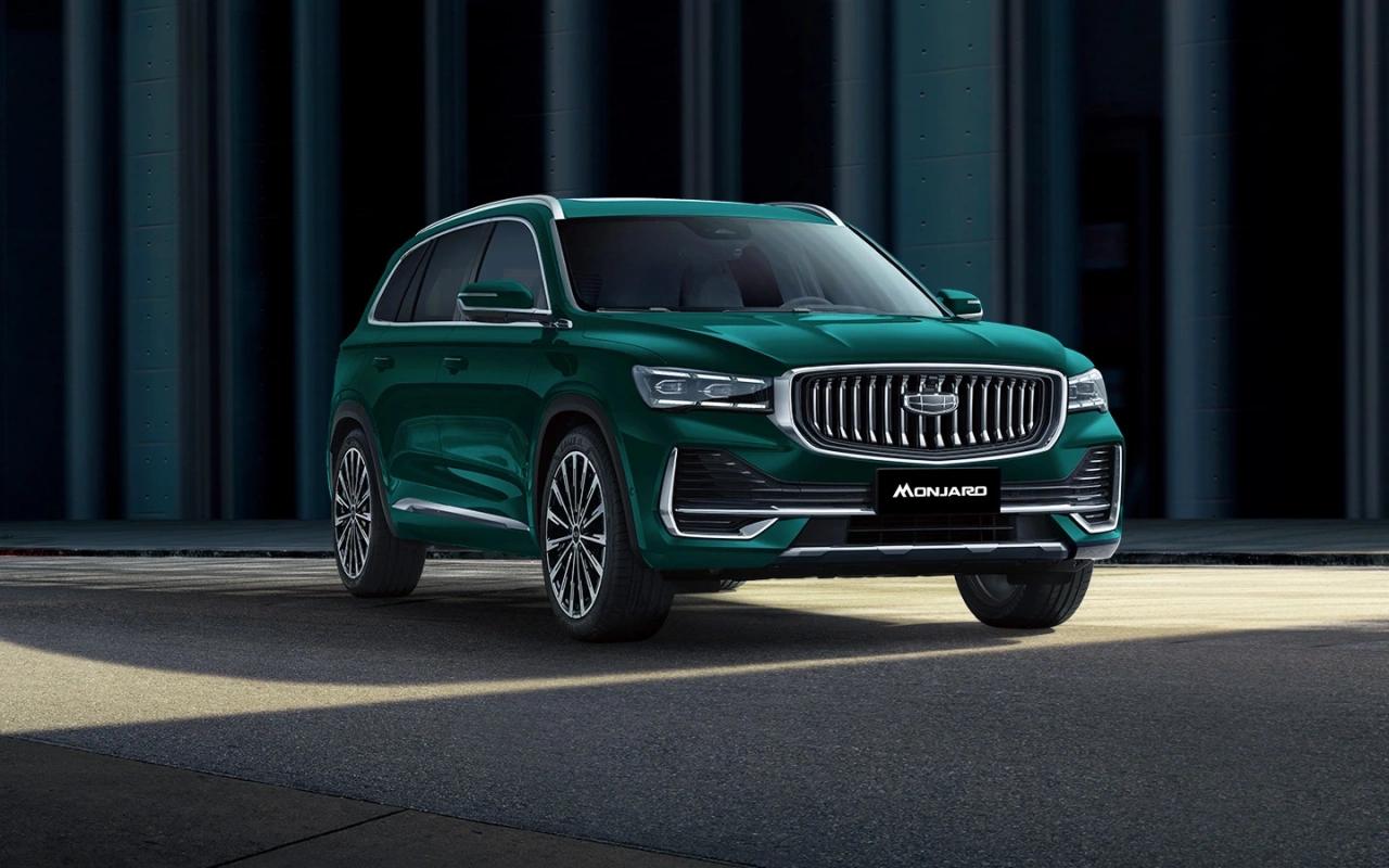 Geely объявила старт продаж флагманского кроссовера Monjaro в новой версии Flagship SE Как сообщила пресс служба марки модель уже доступна у официальных дилеров бренда Geely Monjaro в новой модификации стоит 4 899 990 руб без учета скидок Кроссовер в версии Flagship SE оказался дороже на 47 8 тыс руб по сравнению с версией Flagship но дешевле чем автомобиль в комплектации Exclusive 5 05 млн руб без учета скидок