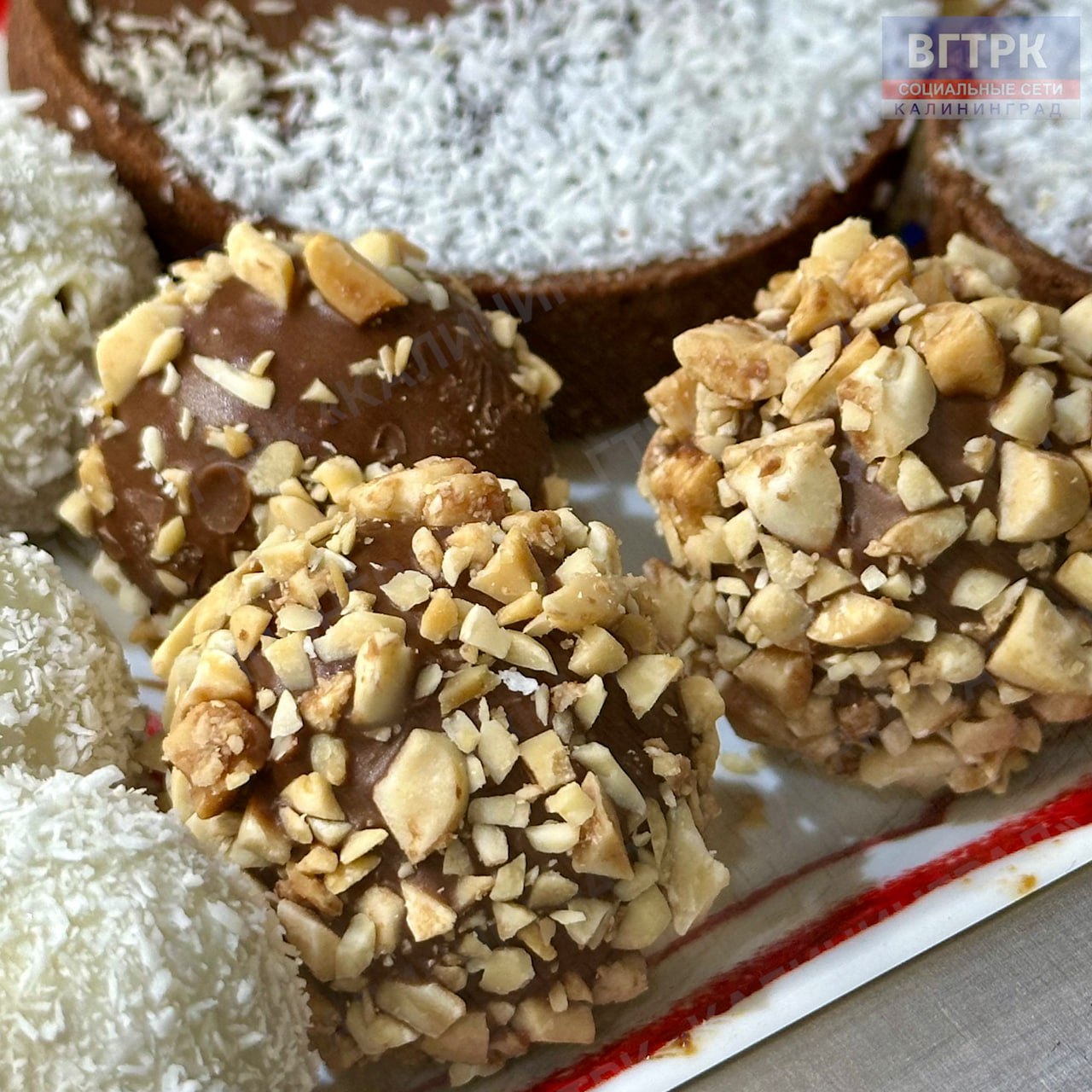 Казахстан Беларусь и Узбекистан стали главными покупателями российского шоколада в январе сентябре 2025 года Это следует из новых данных Агроэкспорта Казахстан приобрел сладостей из России на 192 млн Беларусь на 123 млн а Узбекистан на более 68 млн В пятерку вошли также Азербайджан 48 млн и Армения 28 5 млн а дальше идут Кыргызстан 26 1 млн Грузия 19 5 млн и Китай 14 4 млн