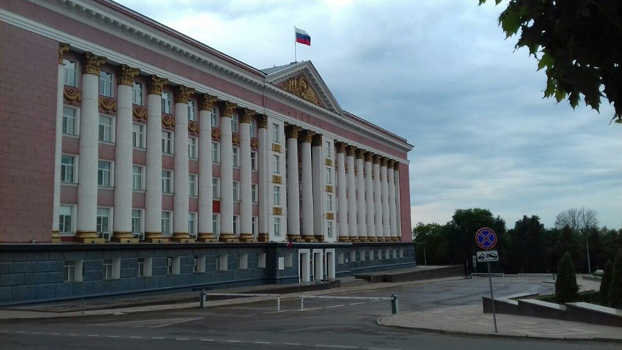 С 4 августа исполнять обязанности министра финансов и бюджетного контроля Курской области начала Елена Каськова Ранее она работала заместителем министра. - Это стандартная процедура возложения обязанностей на заместителей при отсутствии руководителя. Окончательная кандидатура регионального министра финансов и бюджетного контроля будет определена при формировании Правительства Курской области после выборов губернатора, - отметили в региональном правительстве. Сейм Курская области