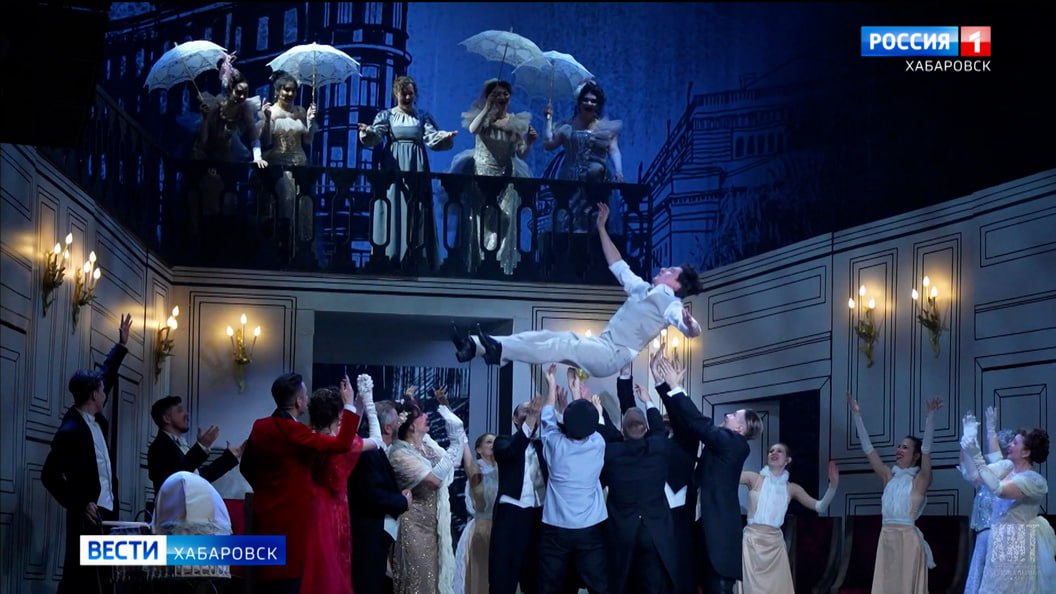 Важно чтобы у зрителя откликнулась душа в Хабаровске вручили премии губернатора в области театра В краевой столице назвали лучший спектакль года эксперты подвели итоги губернаторского конкурса в области театрального искусства на котором были представлены четырнадцать постановок Премьеры 2025 года показали коллективы из Хабаровска и Комсомольска на Амуре О том кто победил а также отмечен в совершенно новой номинации саунд дизайн в сюжете Надежды Курилиной Подробнее на сайте Вести Хабаровск