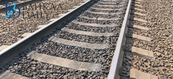 На железной дороге в Улан Удэ погиб человек О смертельном случае на железной дороге произошедшем сегодня ночью сообщили в территориальном центре медицины катастроф Как отметили в ТЦМК пострадавший скончался ещё до приезда медиков Подробности трагедии устанавливаются