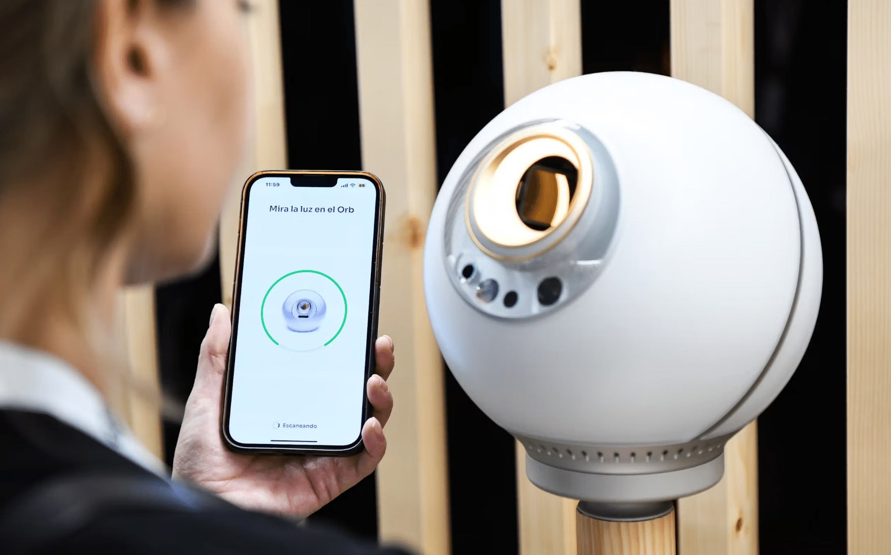 OpenAI разрабатывает собственную соцсеть с биометрической проверкой пользователей где вообще не будет ботов Для подтверждения личности хотят использовать Face ID на Айфонах и фирменные сканеры глаз Сэма Альтмана Это должно гарантировать что каждую учётку ведёт реальный человек Пока проект на ранней стадии без точных сроков а одной из главных его фишек должен стать продвинутый ИИ генератор контента