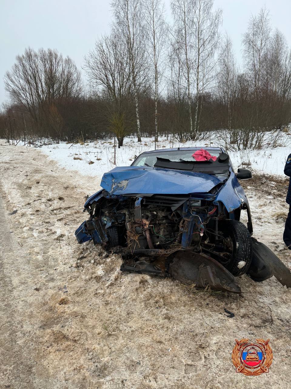 В Тверской области в аварии пострадал человек  Утром 8 января в Бежецком районе произошла авария. Водитель Renault не справился с управлением, допустил съезд с дороги и врезался в дерево.  В итоге пострадал сам водитель.    Пилот Подписаться  #авария #дтп