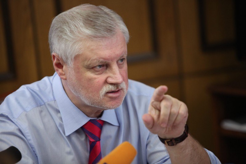 Депутат Миронов предложил создать открытый реестр лиц, совершивших преступления против половой неприкосновенности несовершеннолетних Число таких преступлений с 2010 года выросло на 120%, доля рецидивов доходит до 90%! Кошмарная динамика говорит о системных недоработках. Один из шагов к решению проблемы – создание публичного реестра осужденных педофилов. Соответствующее предложение направлено главе Следственного комитета. #цитата