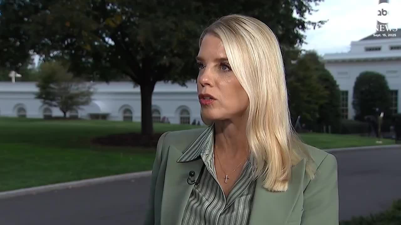Трамп объявляет Антифу террористической организацией в США
