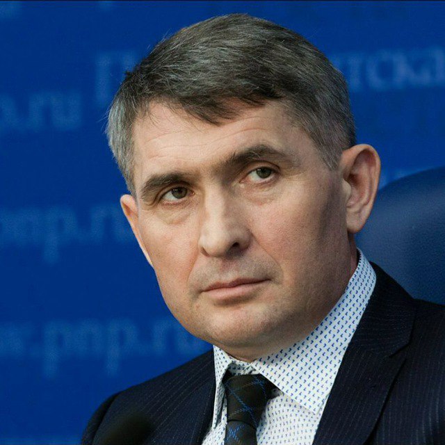 Олег Николаев объявил о выдвижении на выборы Глава Чувашии Олег Николаев планирует принять участие в предстоящих выборах главы республики в качестве самовыдвиженца, сообщает ТАСС. Они пройдут в ЕДГ-2025. «Я буду идти самовыдвиженцем, как и в 2020 году. <…> А планы простые: продолжать то дело, которое сегодня запущено, которое дает эффект и позволяет достигать достаточно хороших результатов по всем направлениям», — сообщил глава региона. В марте президент России Владимир Путин на встрече с Николаевым поддержал его в намерении выдвинуться на второй срок и пожелал удачи. Выборный