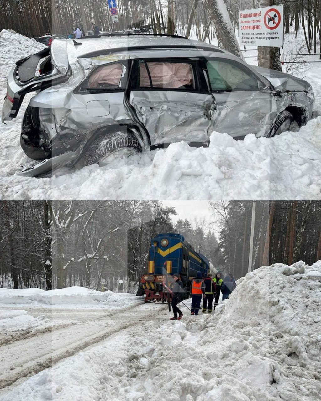 В Подмосковье поезд столкнулся с легковым автомобилем три человека получили травмы Инцидент произошел в Лыткарино когда вагон поезда ударил правую сторону машины на железнодорожном переезде По предварительной информации пострадали трое человек В настоящее время выясняются детали случившегося