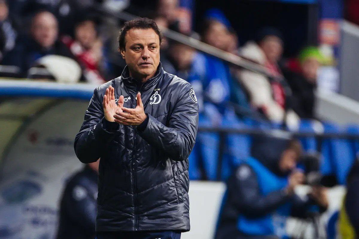 Ролан Гусев утвержден на посту главного тренера московского футбольного Динамо до конца сезона 2025 26 сообщает пресс служба клуба В тренерском штабе Динамо Гусев трудится с лета 2023 года Ранее он исполнял обязанности главного тренера команды в конце прошлого сезона а также с ноября этого года после ухода Валерия Карпина Динамо набрало 21 очко и ушло на зимний перерыв на десятом место в турнирной таблице РПЛ ФК Динамо Подписаться на РБК Спорт