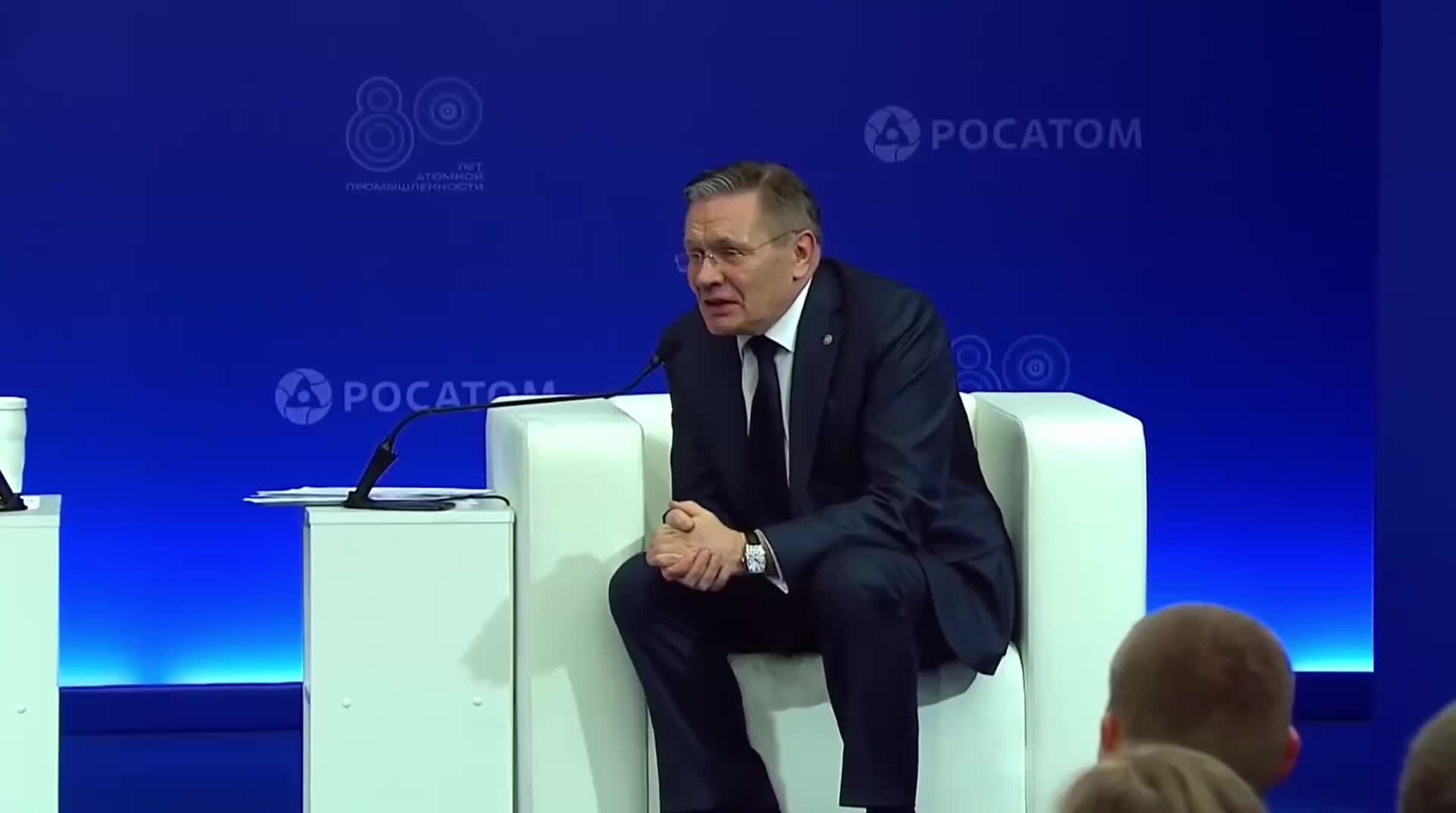 Путин делится мечтами о семье и служении Родине на встрече со студентами