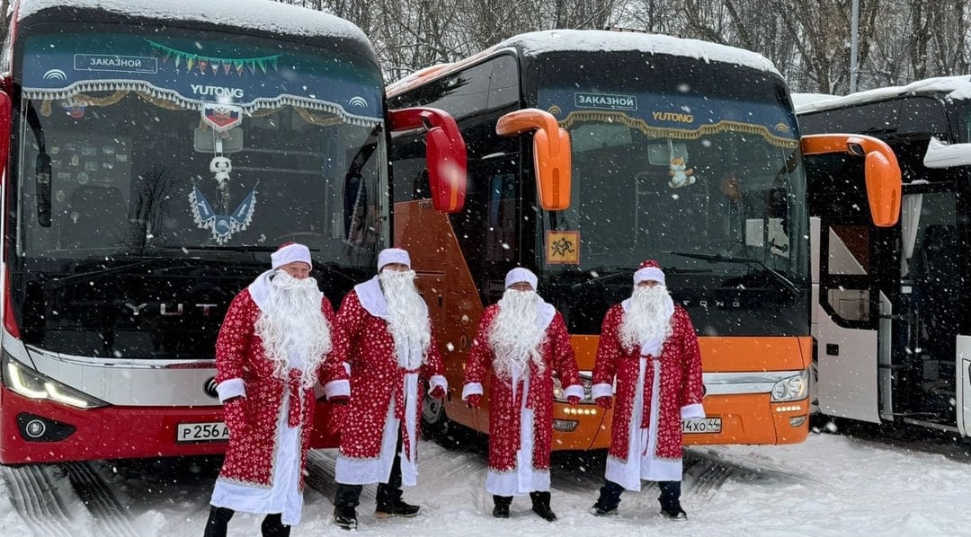 Самыми популярными туристическими направлениями для автобусных перевозок во время новогодних праздников стали Алтай, Золотое кольцо, Казань, Карелия, Кубань, Крым и Северный Кавказ, сообщил на совещании президента Владимира Путина с правительством глава Минтранса Роман Старовойт. В целом он отметил, что особой популярностью пользовались 19 автобусных маршрутов, но другие направления называть не стал.