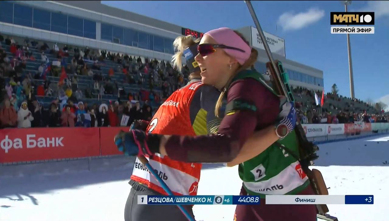 Резцова и Шевченко выиграли командный спринт Альфа Банк Кубка Содружества по биатлону в Сочи Наталия отыграла 31 секунду на заключительном круге и вырвала победу время 44 08 8 8 6 Сола и Смольская с серебром 9 6 5 6 Дербушева и Сливко забрали бронзу 33 4 2 5 news matchtv
