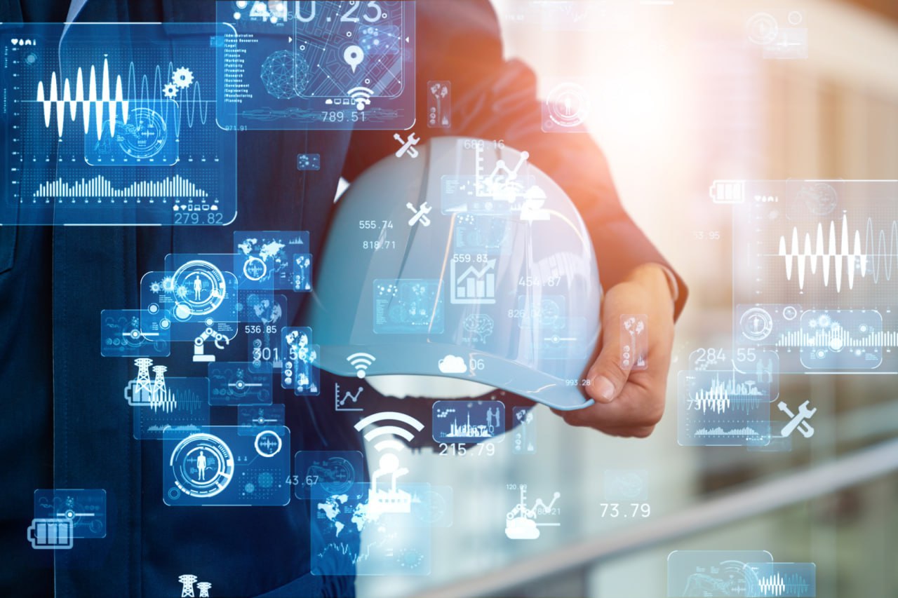 Фонд Т банка вложился в промышленное ПО Фонд Венчурные инвестиции 1 Т банка и УК СТ капитал приобрели по 9 993 в уставном капитале Simple Company Компания развивает модульную IT платформу для промышленности помогающую снижать риски аварий на опасных производственных объектах простои и затраты на обслуживание Основана компания была в 2022 году и до недавнего времени её учредителями значились Андрей Чернышов и Олег Немченко Но в конце ноября согласно данным Rusprofile Немченко состав учредителей покинул По словам Чернышова привлеченные средства позволят компании усилить команду высококвалифицированными специалистами и реализовать продуктовую линейку нового поколения это даст стратегическое преимущество не только в России но и на конкурентных рынках стран БРИКС  Собственно говоря сейчас компания работает не только в России но и на рынках Узбекистана ОАЭ и Китая По итогам 2024 года выручка компании выросла на 124 до 160 млн рублей при этом чистая прибыль составила 151 млн рублей 237   МашТех