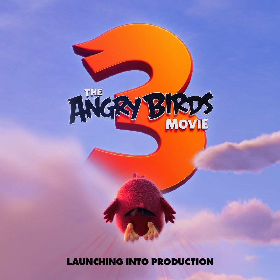 Третью часть Angry Birds покажут чуть раньше запланированного премьера теперь состоится 23 декабря 2026 года В актёрский состав заглянул MrBeast блогер впервые озвучит персонажа в полном метре Вернутся и знакомые голоса Джейсон Судейкис Джош Гэд Дэнни Макбрайд К ним присоединились Эмма Майерс Лили Джеймс и Кеке Палмер За сценарий отвечает Туроп Ван Орман а режиссурой займётся Джон Райс та же команда работала над второй частью Напомним франшиза уже принесла более 500 млн в мировом прокате Кино championatgaming Подписывайся на Чемп Play