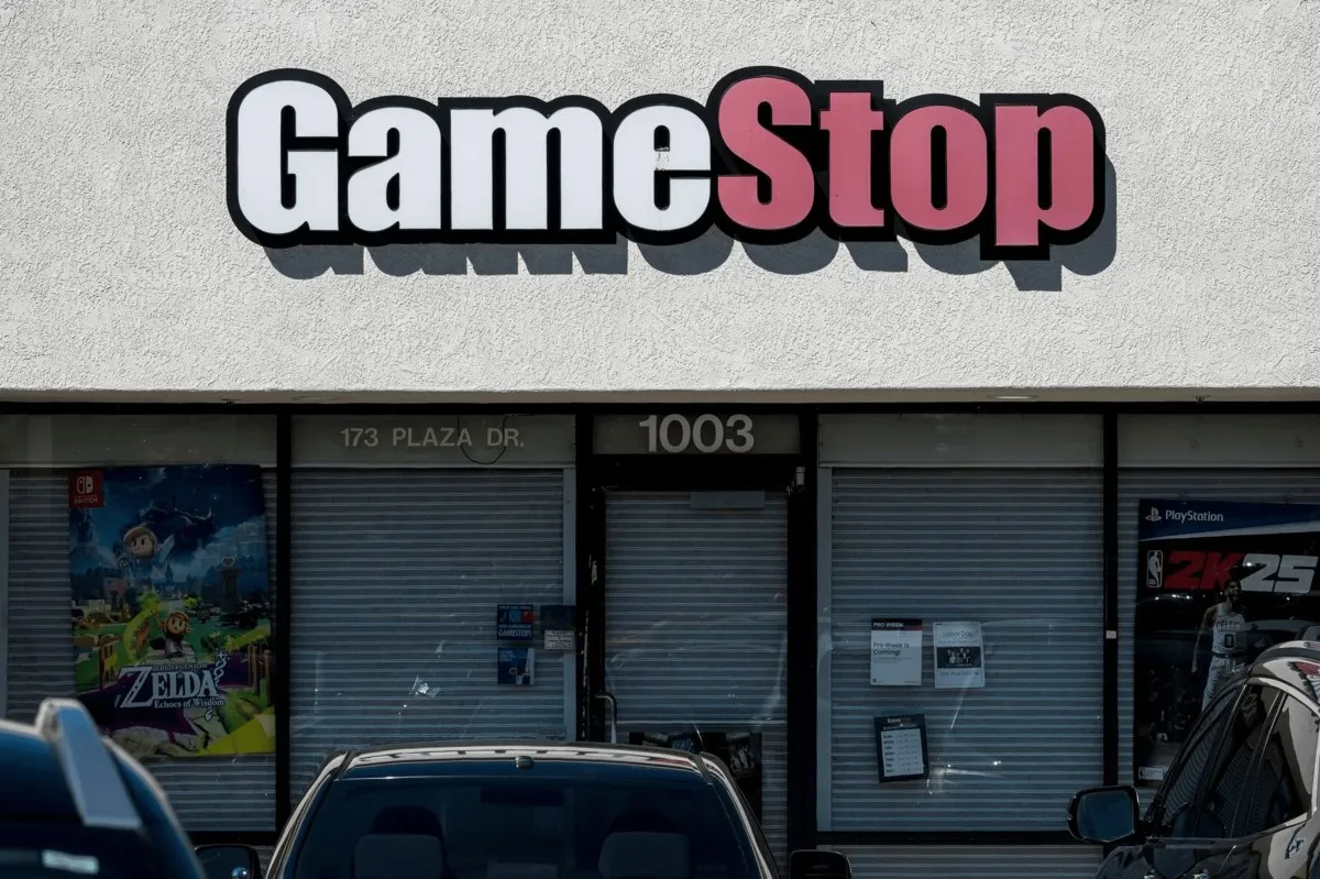 eBay отклонила предложение американской сети магазинов видеоигр GameStop о покупке за 56 млрд Компания отметила что оно для неё непривлекательное и не вызывает доверия а также может привести к финансовым рискам vc ru money 2921367