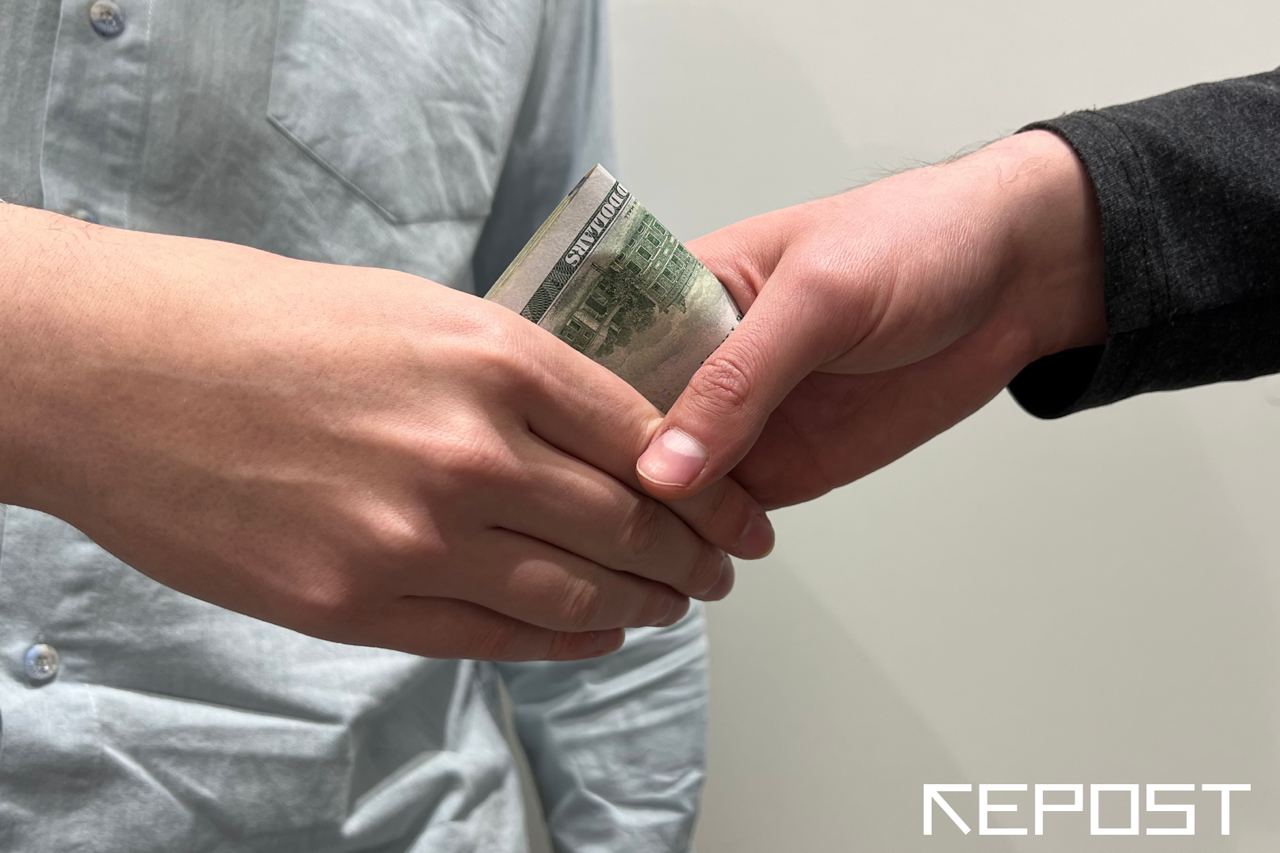 В Узбекистане будут выдавать охранные ордера лицам сообщившим о коррупционных нарушениях   repost uz nagrudniy znak toje zavezli Подписывайтесь на Repost