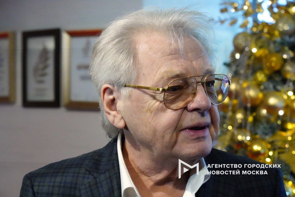 Певец Юрий Антонов в беседе с Агентством «Москва» опроверг информацию о своей госпитализации.    «Москва»