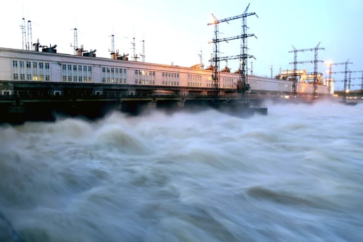 Приток воды в Камское водохранилище приблизился к прогнозному максимуму Приток в Камское водохранилище на 6 мая превысил 10, 2 тыс. куб. м\с, говорится на сайте Камской ГЭС. Днем ранее он составлял 9340 куб. м\с. На майские праздники в Прикамье традиционно приходятся пиковые периоды весеннего паводка.