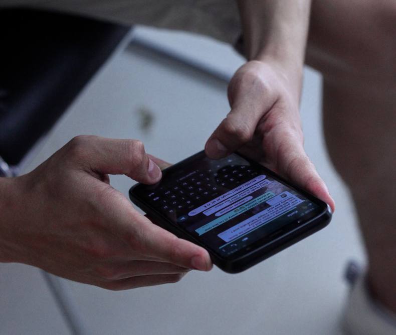 В Узбекистане будут наказывать за мат оскорбления в интернете до 10 суток ареста За мат оскорбления унижение людей и показные нарушения ради лайков будут наказывать штрафом до 5 млн сумов или арестом до 10 суток В 183 1 Административного Кодекса новый пункт дополнит статью 183 Хулиганство Подпишитесь и следите за актуальными новостями на нашем канале   telegram me joinchat AAAAAEEdc qam7052mnXKA