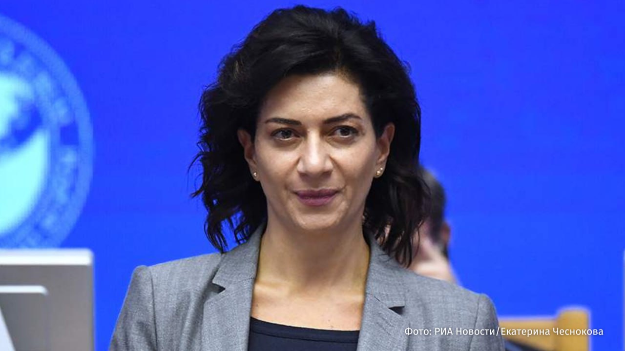 Супруга премьер министра Армении Никола Пашиняна Анна Акопян заявила о завершении их гражданского брака Сообщаю что мой гражданский брак с премьер министром Николом Пашиняном завершен Прошу всех быть сдержанными и корректными в отношении этой темы написала она в Facebook Подробности не разглашались Сам Пашинян ситуацию никак не комментировал принадлежит компании Meta чья деятельность признана экстремистской в России и запрещена РЕН ТВ ждет вас в MAX
