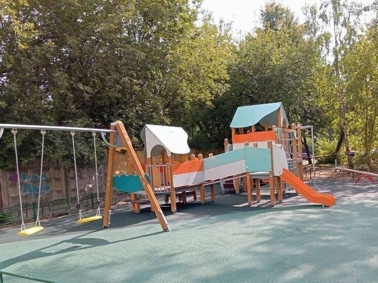 В Подмосковье на детских площадках установят камеры видеонаблюдения для фиксации нарушений. Устройства подключат к системе «Безопасный регион», что позволит быстро идентифицировать и привлекать к ответственности хулиганов. Штраф за такие нарушения, как разбрасывание мусора, составляет 2 тысячи рублей. ____    #поток →