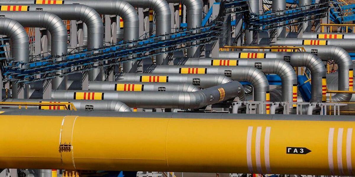 Доходы Туркменистана от поставок газа в Китай снизились на 12 9 За 10 месяцев 2025 года Туркменистан поставил в Китай природный газ на 7 03 млрд сообщило Главное таможенное управление КНР Это на 1 04 млрд или на 12 9 меньше чем годом ранее Туркменистан занимает второе место по доходам от экспорта газа в Китай Лидирует по этому показателю Россия 7 85 млрд На третьем месте Мьянма 1 29 млрд Также в топ 5 поставщиков природного газа в КНР входят Казахстан более 0 94 млрд и Узбекистан более 0 69 млрд Читайте также Туркменгаз приостановил поставки природного газа в Турцию Туркменистан нарастил на 36 поставки газа в Китай по газопроводу Малай Багтыярлык Logistan info Логистика Экономика