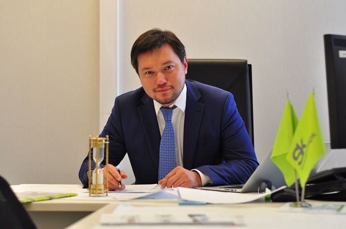 В Москве арестован экс глава Сколково Ренат Батыров Последнего обвиняют в посредничестве во взятке в особо крупном размере Ему грозит до 12 лет лишения свободы Он возглавлял технопарк Сколково с 2014 по 2023 годы banksta