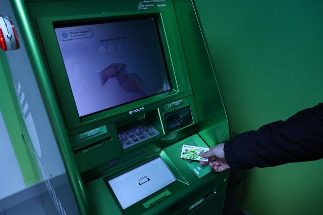 В Челябинской области оживился рынок потребительского кредитования Одной из причин роста выдачи потребкредитов эксперты называют снижение банковских ставок по таким займам.
