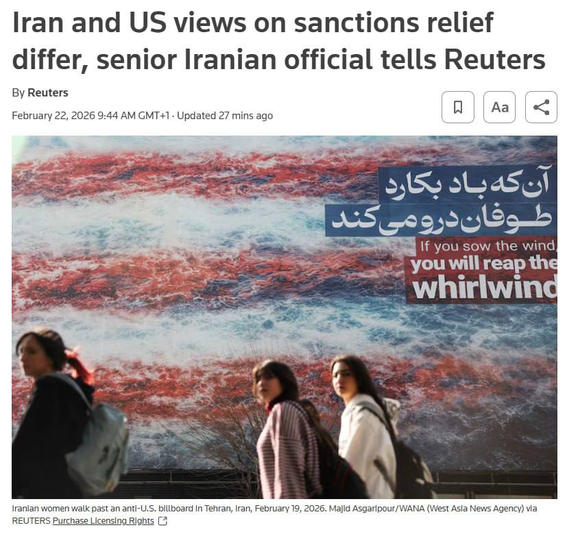 США и Иран могут возобновить переговоры в начале марта Обе стороны будут обсуждать снятие санкций и может быть заключено промежуточное соглашение Об этом заявляет Reuters со ссылкой на источник в иранском правительстве По его словам США продолжают настаивать на отмене санкций взамен на отказ Ирана от ядерной программы что остается главным камнем преткновения При это Иран может пойти на определенные компромиссы но не на полный отказ от обогащения урана Кроме этого обсуждается участие Америки в разработке месторождений полезных иранских ископаемых Высокопоставленный чиновник заявил что Тегеран не передаст контроль над своими нефтяными и минеральными ресурсами но американские компании всегда могут участвовать в разработке иранских нефтяных и газовых месторождений в качестве подрядчиков пишет Reuters