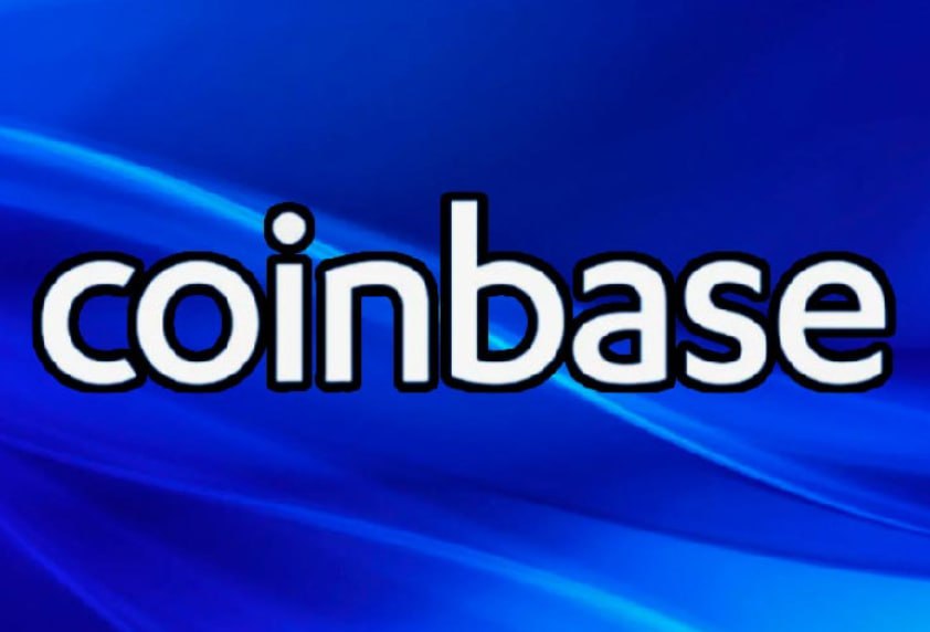 Аналитики Coinbase отметили восстановление стабильности на криптоынке  Специалисты Coinbase опубликовали отчет, где рассказали о том, что сейчас происходит на криптовалютном рынке. По их мнению, большинство цифровых монет начали демонстрировать стабильность и более сбалансированную динамику после недавнего этапа высокой волатильности. Спрос и предложение пришли в динамическое равновесие. Оно во многом зависит о того, как участники торгов реагируют на те или иные геополитические и макроэкономические факторы.  Аналитики Coinbase Дэвид Дуонг и Дэвид Хан считают, что на текущий момент участники торгов «переваривают разнообразные фундаментальные факторы». Здесь и снижение ключевой ставки рефинансирования, и меры правительства Китая по поддержке национальной политики. Не стоит забывать и об обострении геополитической напряженности в ближневосточном регионе.  Специалисты отметили, что еще в начале текущей недели волатильность на рынке криптовалют была очень высокой. По мере развития резкого медвежьего импульса масштабы ликвидации позиций трейдеров превысили $700 млн. Конечно, львиная доля пришлась именно на покупки.  Данная ситуация, конечно, отразилась и на биткоине. Еще в конце августа флагманский криптоактив торговался вблизи отметки $70 000. Однако недавно главная цифровая монета протестировала уровень $60 000, что заставило инвесторов изрядно паниковать. Однако немало экспертов сохраняют оптимизм, отмечая, что сложившаяся ситуация вполне вписывается в рыночный контекст.  Дело в том, что цена биткоина уже долгое время была перекуплена. Следовательно, нет ничего удивительного, что участники торгов решили зафиксировать прибыль. Также учитывая то, что котировки удерживаются выше области $60 000, указывает на сохранение глобальной бычьей структуры рынка.