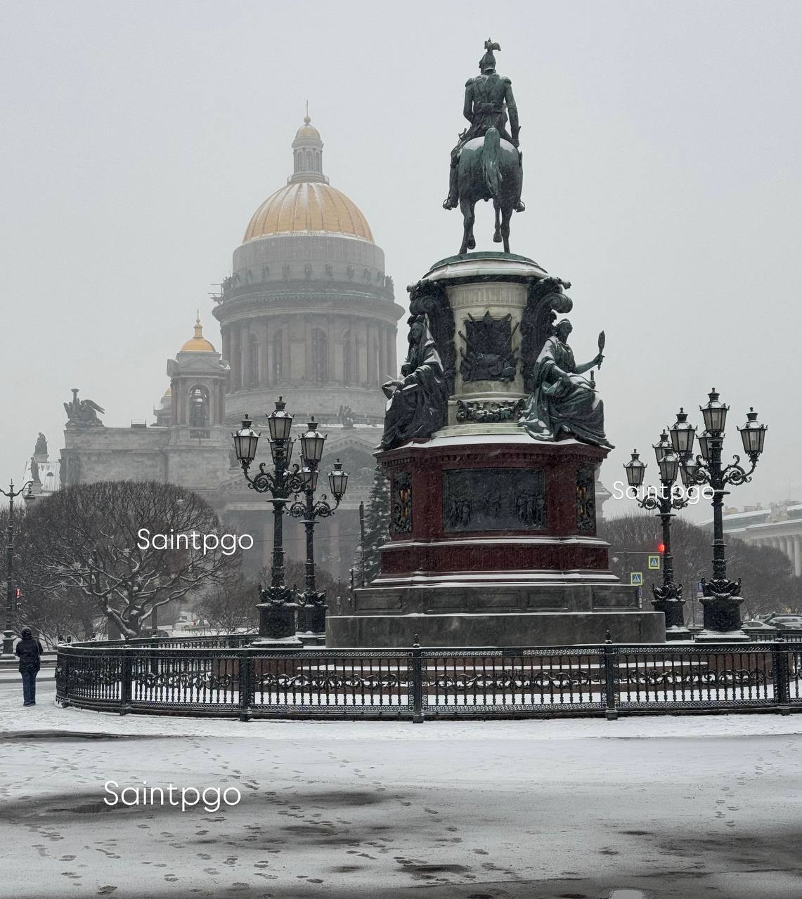 Петербуржцам стоит подготовиться к ненастью: в ближайшие четыре дня ожидаются мокрый снег, порывистый ветер и похолодание до нуля, предупреждают синоптики. – жми тут / Прислать новость #спб #питер #Петербург