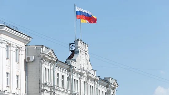 Строительные чиновники мэрии Воронежа вернулись на рабочие места после обысков Чиновники строительного блока администрации Воронежа вернулись на свои рабочие места после следственных действий по уголовному делу руководителя управления строительной политики Евгения Шишкина и главы дирекции единого госзаказчика Александра Кима. Об этом «Ъ-Черноземье» рассказали источники в правоохранительных органах. Фото: Олег Харсеев/Коммерсантъ Подписывайтесь на «Ъ-Черноземье»
