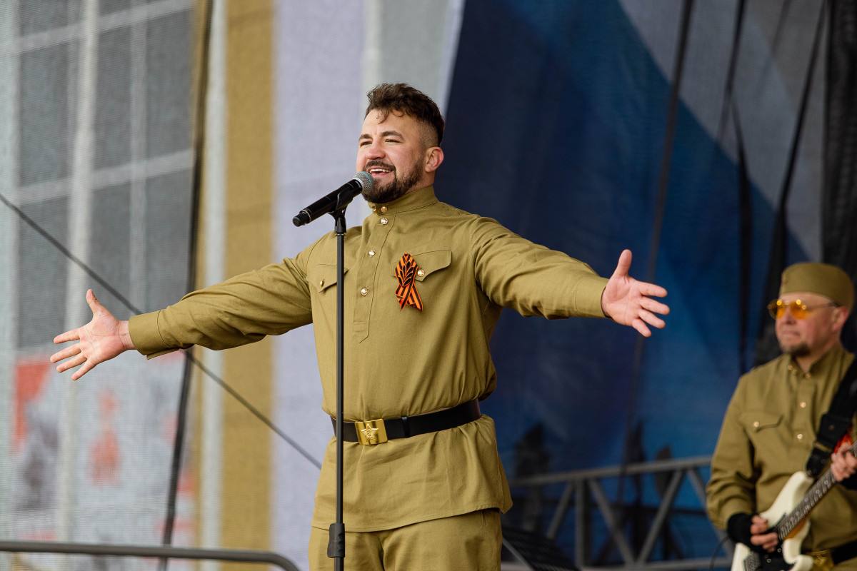 Фестиваль военно патриотических песен пройдёт в Нарьян Маре В честь 80 летия Победы 25 октября в здании Молодёжного центра состоится музыкальный фестиваль который объединит песни нескольких поколений защитников Родины Продолжение по ссылке Фото Александра Берг НАО24