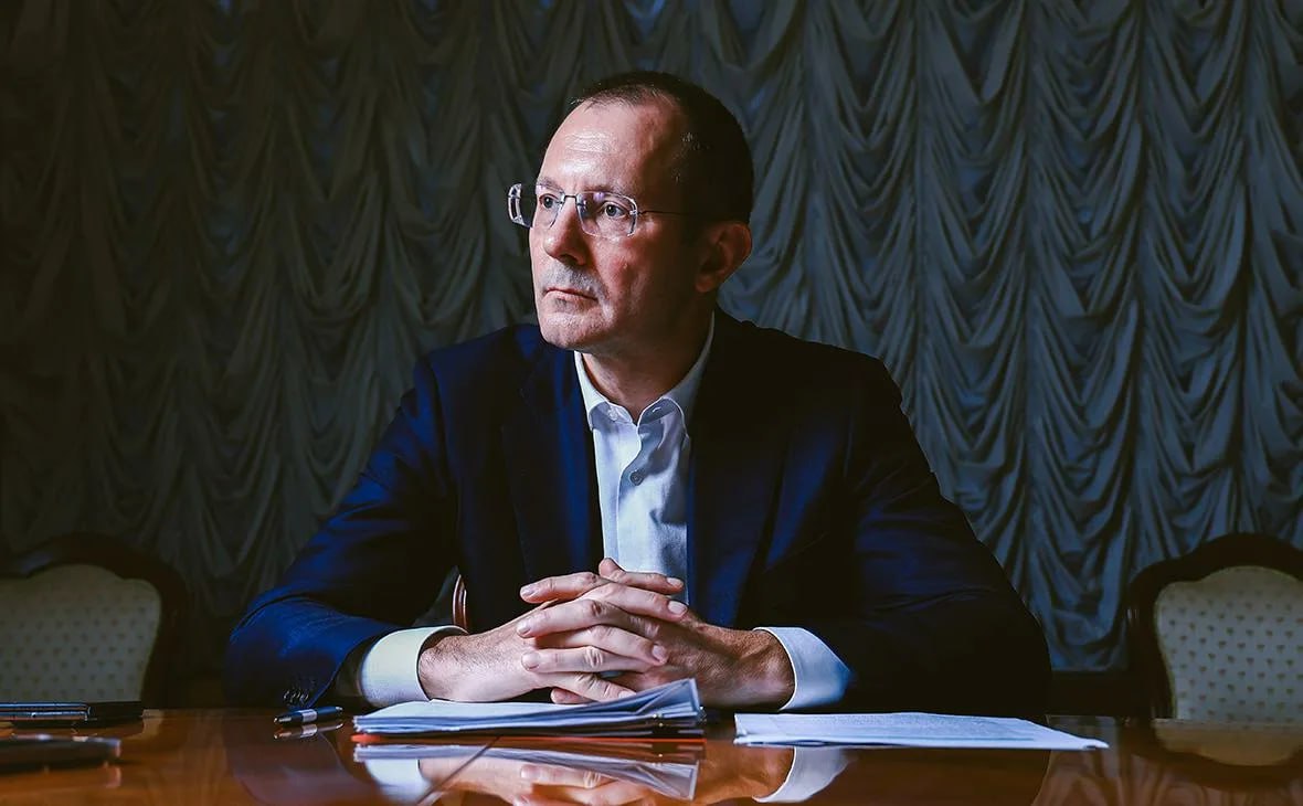 В России уже есть вся необходимая инфраструктура для работы с криптовалютой заявил Чистюхин Что еще первый зампред ЦБ сказал про крипторынок Банк России не планирует никаких ограничений для граждан на выход из криптоактивов будут ограничиваться только новые сделки на покупку Действующие участники рынка смогут совершать операции с криптовалютой на базе своих лицензий Закон о регулировании крипторынка можно было бы принять весной 2026 года Ответственность за нелегальные операции с криптовалютой как предполагается наступит с середины 2027 года Допуск розничных инвесторов к рынку криптовалют требует максимальной аккуратности jkinvest news jkinvest